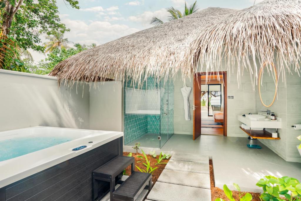 09 Nights All-Inclusive Nova Maldives || Water Villa