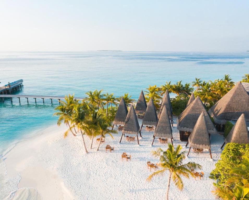 10 Nights Holiday at Heritance Aarah & Caesar Palace Dubai with Ocean Villa