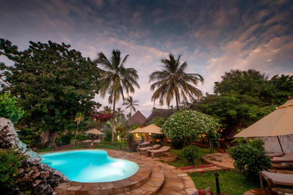 10 Nights From the Dazzling Skylines of Dubai to the Turquoise Shores of Zanzibar Price starting from £1599pp!