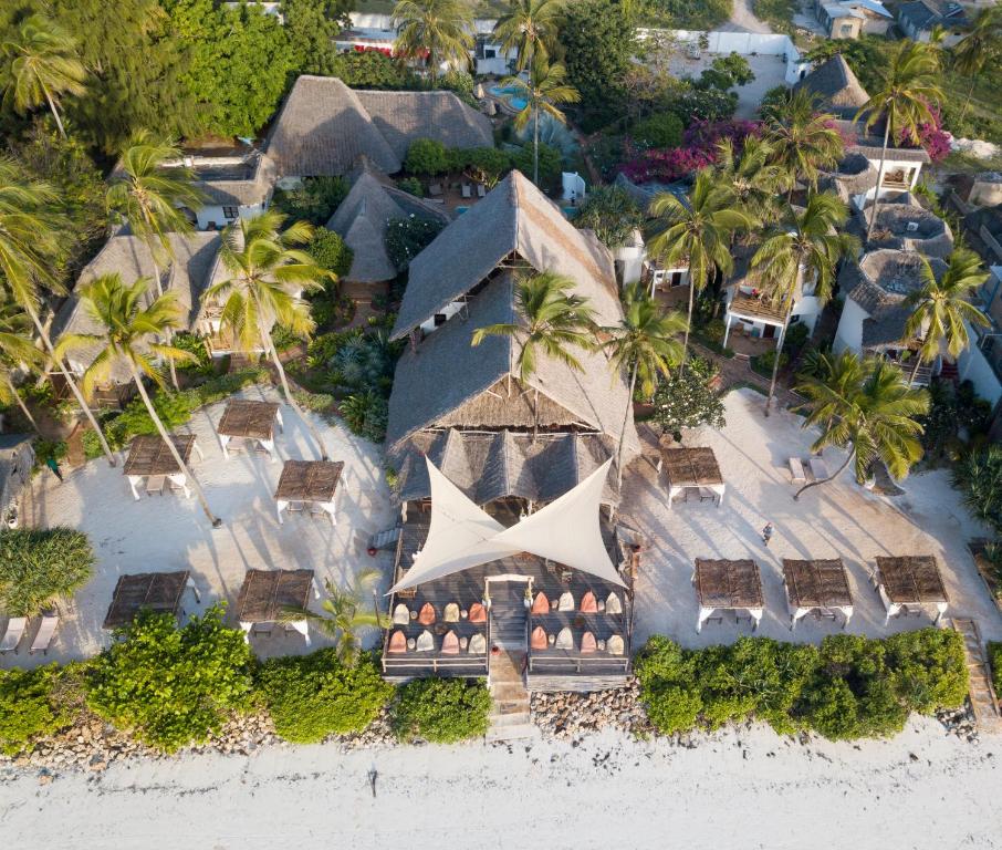 10 Nights From the Dazzling Skylines of Dubai to the Turquoise Shores of Zanzibar Price starting from £1599pp!