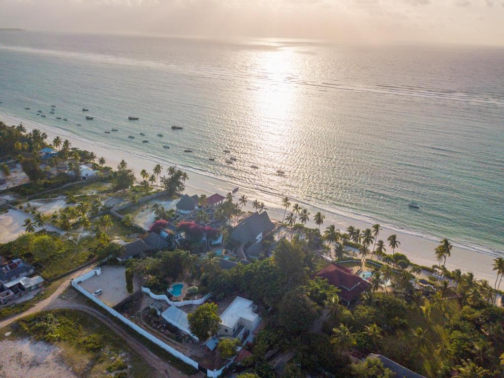 10 Nights From the Dazzling Skylines of Dubai to the Turquoise Shores of Zanzibar Price starting from £1599pp!