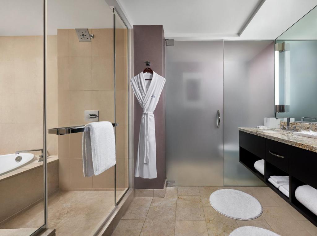 “Double Delight: 10 Nights in Las Vegas & Cancun – A Perfect Fusion of Entertainment and Tropical Paradise” Starting fr. £1999 PP