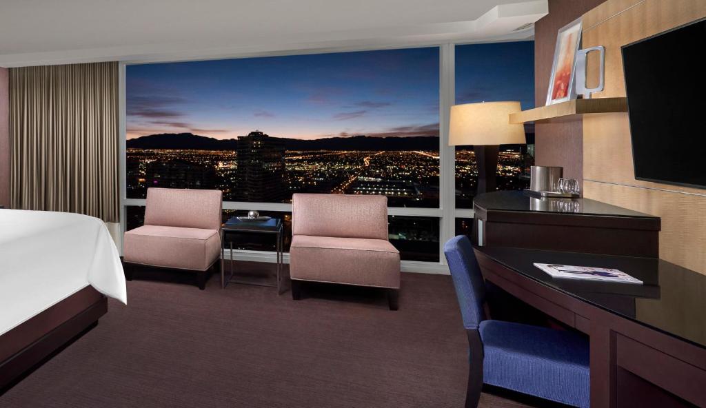 “Double Delight: 10 Nights in Las Vegas & Cancun – A Perfect Fusion of Entertainment and Tropical Paradise” Starting fr. £1999 PP