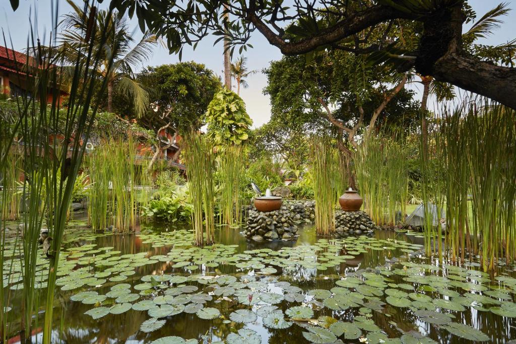 14 Nights Multi-Center Holiday Deal to the Stunning Sites & Beaches of Dubai, Bangkok, Singapore & Bali, to experience the luxury starting from £1469 pp