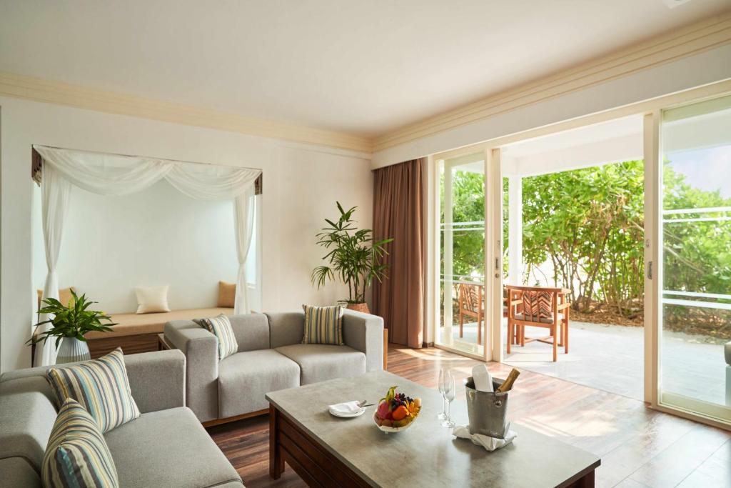 10 Nights of Unmatched Luxury Dubai Elegance Meets Maldivian Paradise Free Upgrade to Lagoon Villa + Pool & SLide with 24 Hour Premium All-Inclusive Benefits Only in £2999/PP