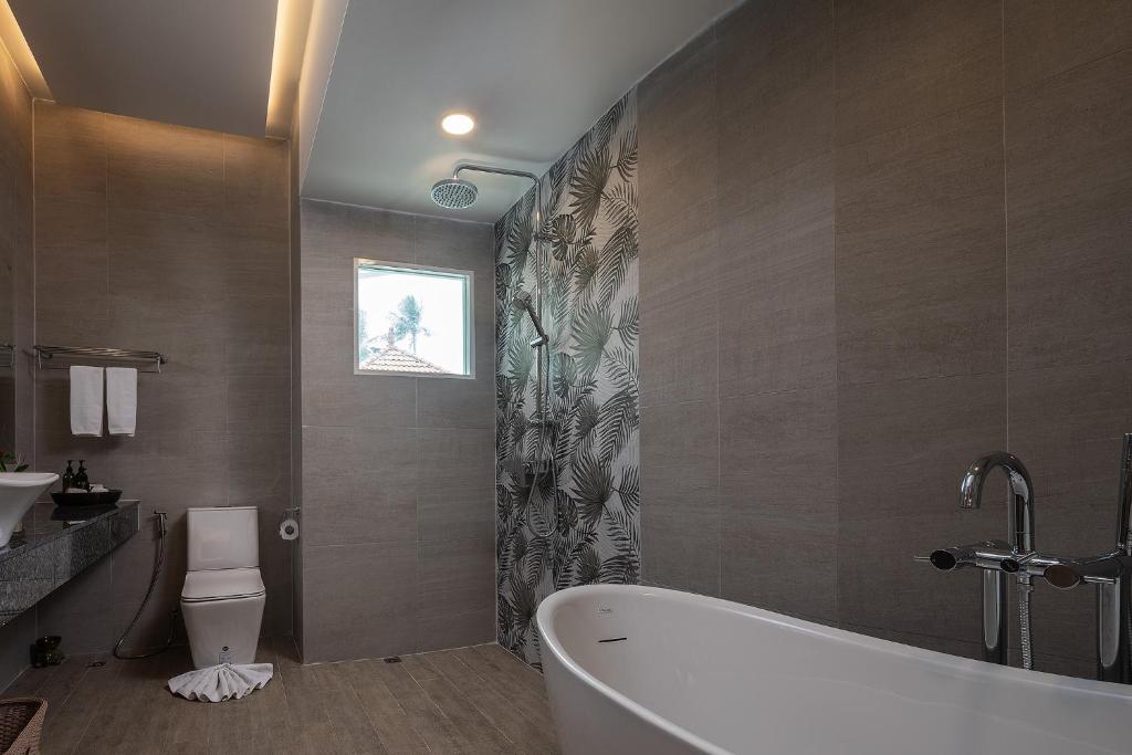 12-Night Multi-Center Thailand Escape! covering Bangkok, Koh Samui & Phuket! price starting from £1,299/PP