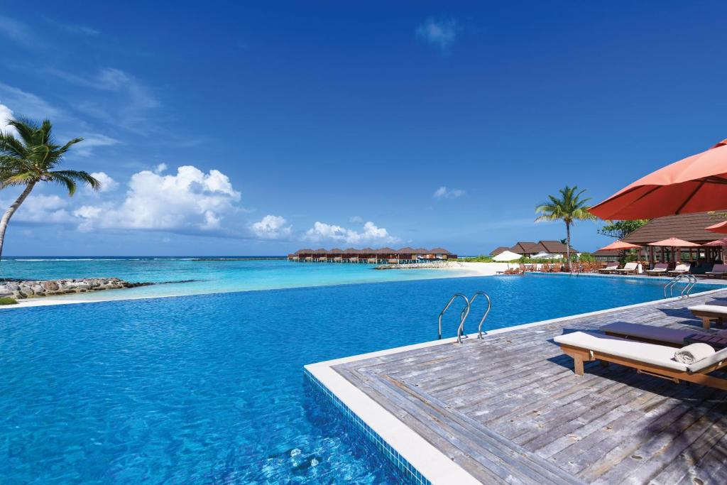 Ignite romance with a 10 Nights Stay at Varu by Atmosphere Water Villa with Pool Maldives and Fairmont Palm Dubai