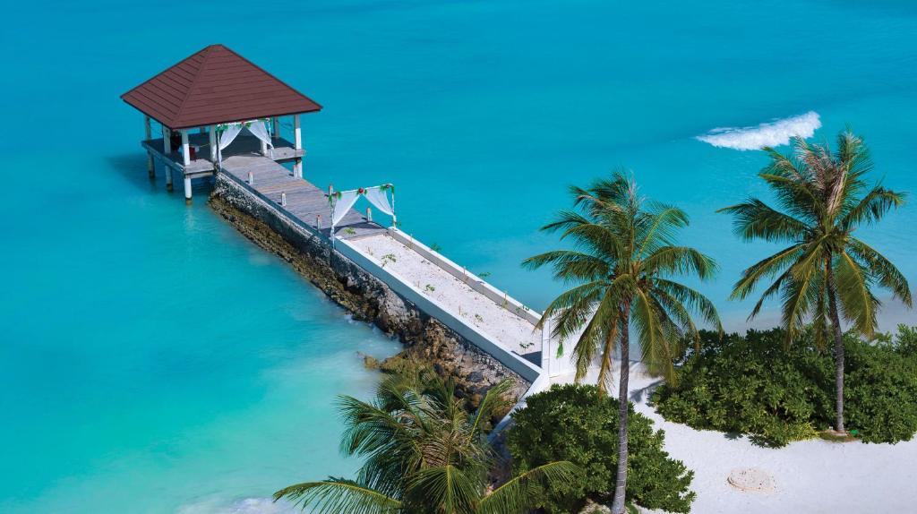 Ignite romance with a 10 Nights Stay at Varu by Atmosphere Water Villa with Pool Maldives and Fairmont Palm Dubai