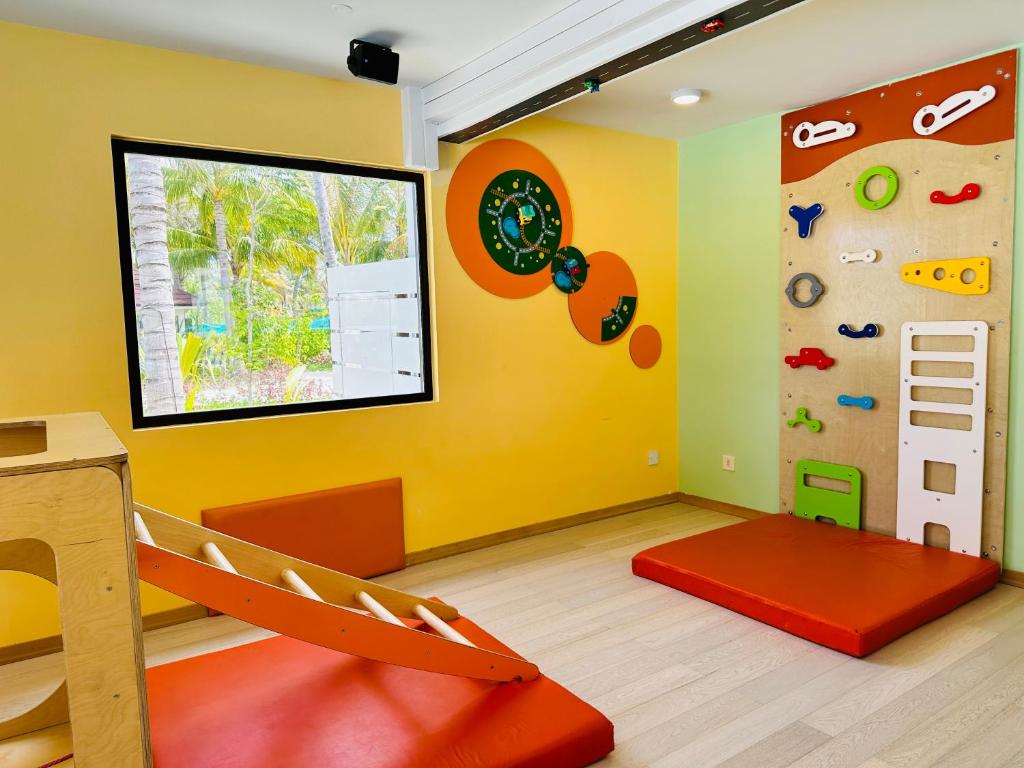 Exclusive Family Deal of Maldives All-Inclusive 07 Nights in Family Two Bedroom unit w/flights & Transfers