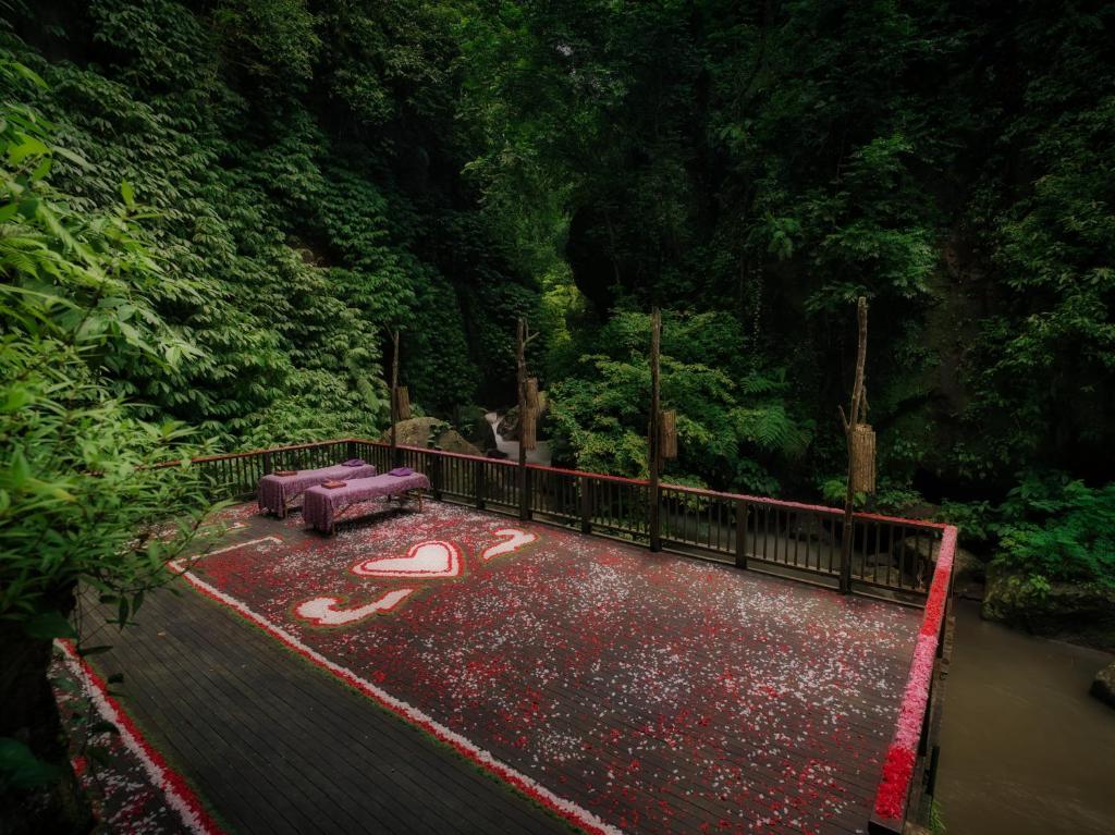 Your 10-Night Bali + Nusa Penida Escape Awaits – from just £1399pp!