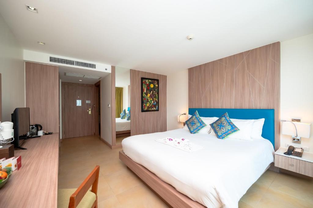 12 Night Thailand Adventure Pattaya, Koh Samet & Bangkok price starting from £1,299/PP