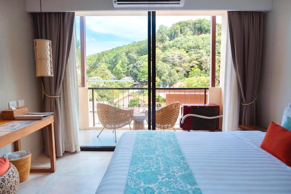 WE'VE MADE KOH LIPE EASY! 14 Nights Koh Lipe, Phuket & Bangkok Price starting From £1,399pp