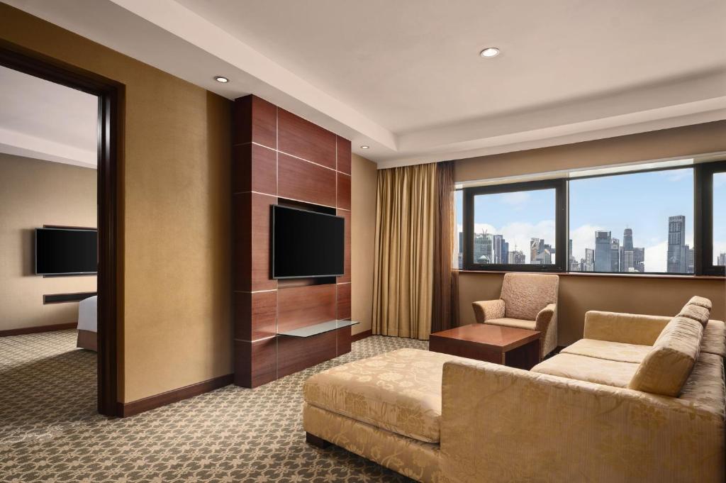 10-Night Luxury City Holiday in Dubai, Singapore, and Bali with Breakfast