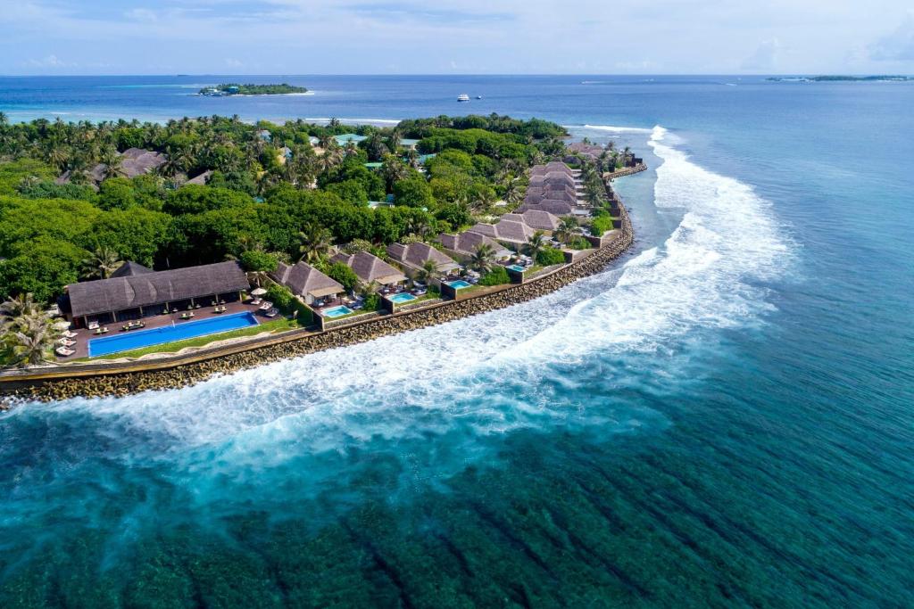 5 Nights Holiday Break at the Mystic Sheraton Maldives Resort