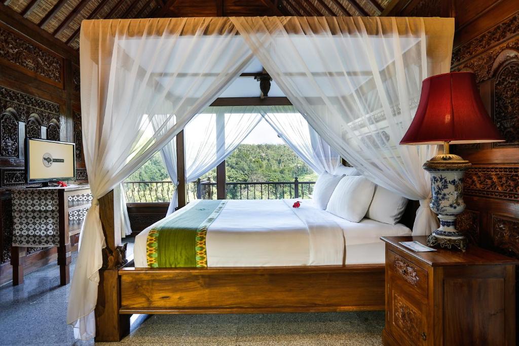 Enjoy the best of each Destination-Kuala Lumpur, Singapore, Bali & Ubud in a 12 Night Journey with flights and transfers