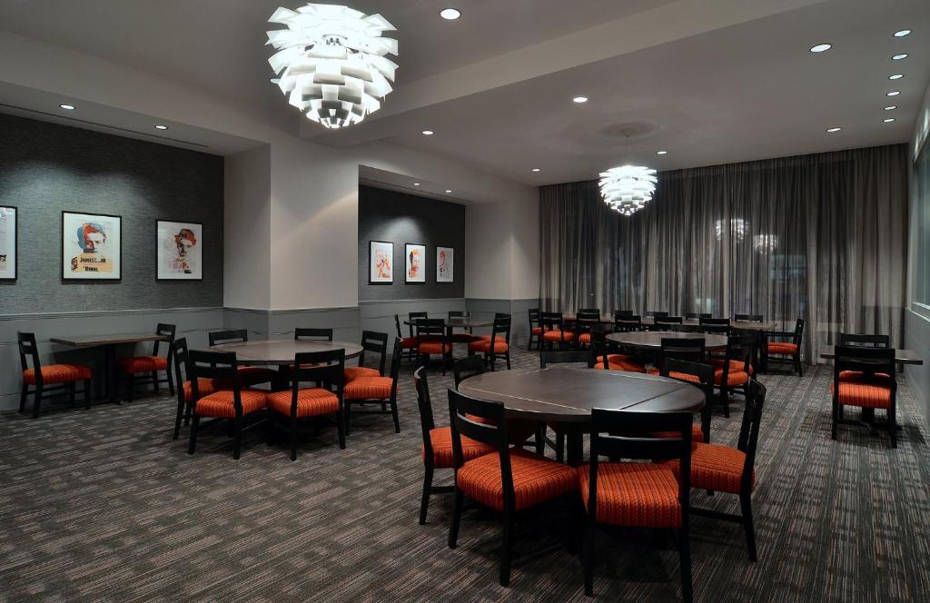 9 Night Stay at Most Popular Hotels in Las Vegas, New York and Los Angeles