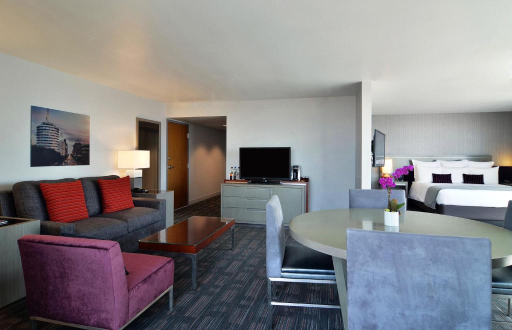 9 Night Stay at Most Popular Hotels in Las Vegas, New York and Los Angeles