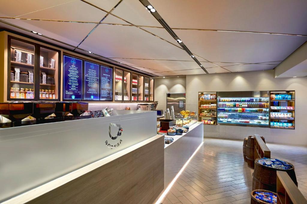 9 Night Stay at Most Popular Hotels in Las Vegas, New York and Los Angeles