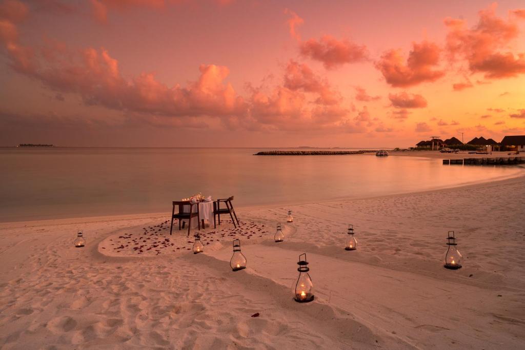 Ignite romance with a 10 Nights Stay at Varu by Atmosphere Water Villa with Pool Maldives and Fairmont Palm Dubai
