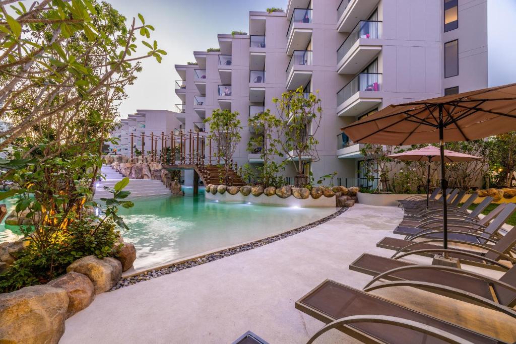 10 Nights 40% Discount Offer Twin Centre Holiday Deal