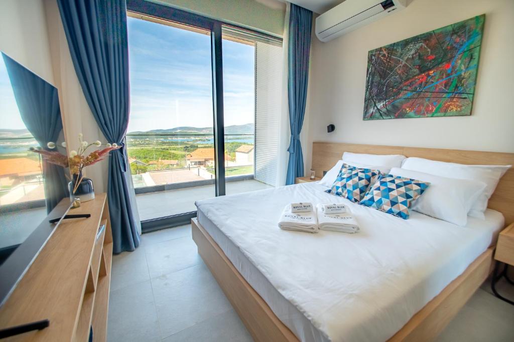 09 Nights of 3 Capitals. 1 Epic Holiday. Just £849pp