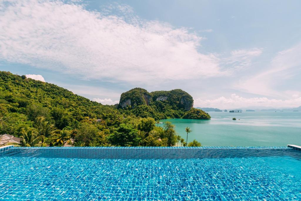 12 NIghts Holiday Deal at Koh Yao, Krabi & Bangkok with Breakfast