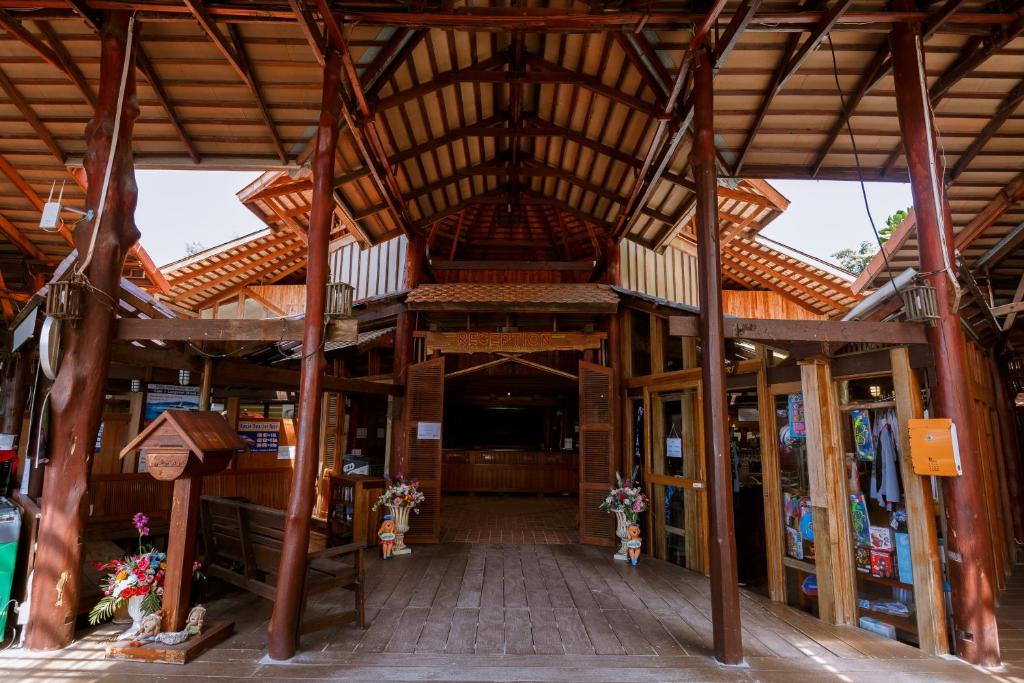 10 Nighs holiday deal to explore Bangkok, Pattaya & Koh Lipets exclusive in the heart of Thailand