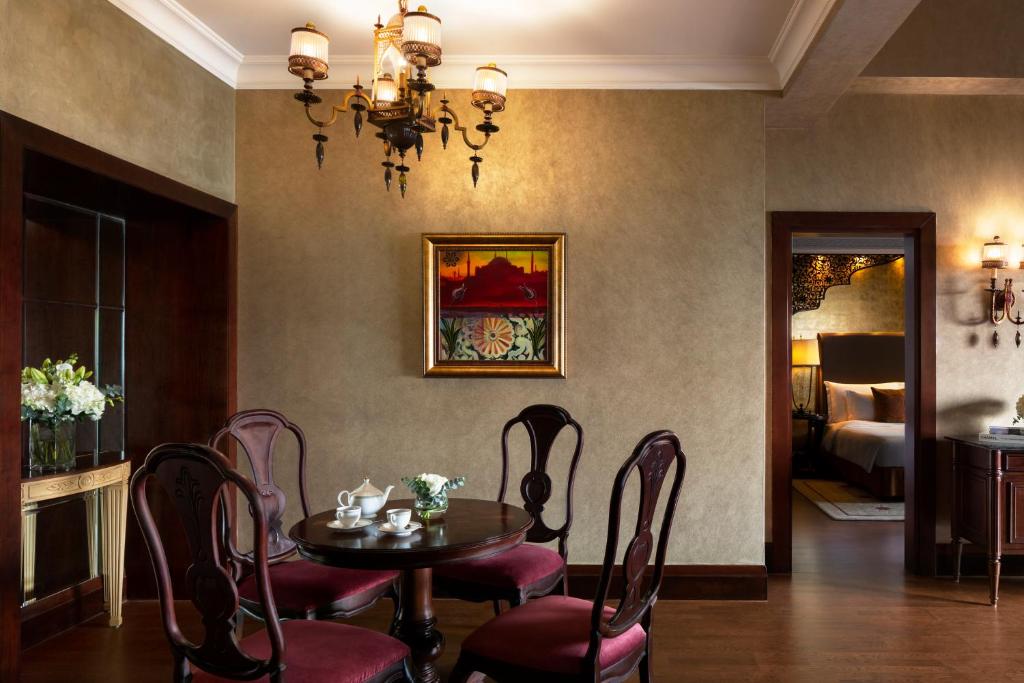 05 Nights Family Odyssey at jumeirah zabeel saray, Dine around Half Board