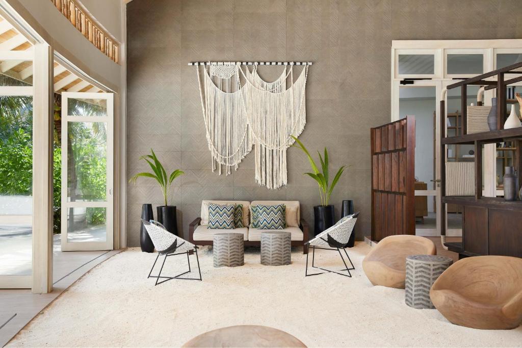 7 Nights Holiday Deal: New Winter Offer of Le Meridien Maldives with Lagoon Villa (All Inclusive Meal Plan)£3199/PP only