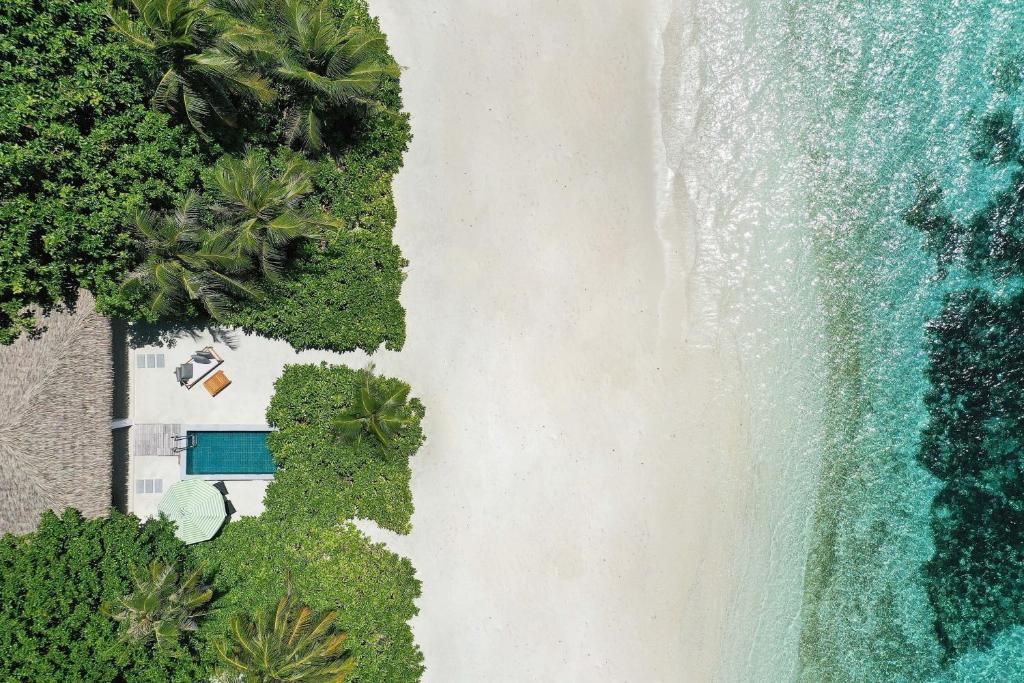 7 Nights Holiday Deal: New Winter Offer of Le Meridien Maldives with Lagoon Villa (All Inclusive Meal Plan)£3199/PP only