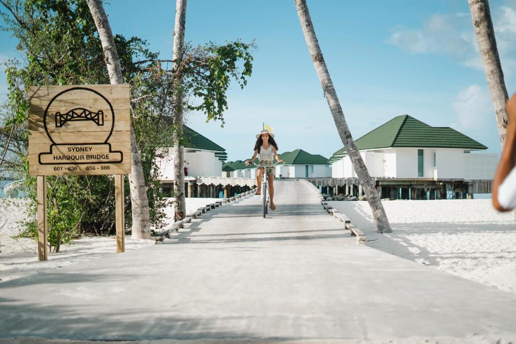 10 Nights of Unmatched Luxury Dubai Elegance Meets Maldivian Paradise Free Upgrade to Lagoon Villa + Pool & SLide with 24 Hour Premium All-Inclusive Benefits Only in £2999/PP