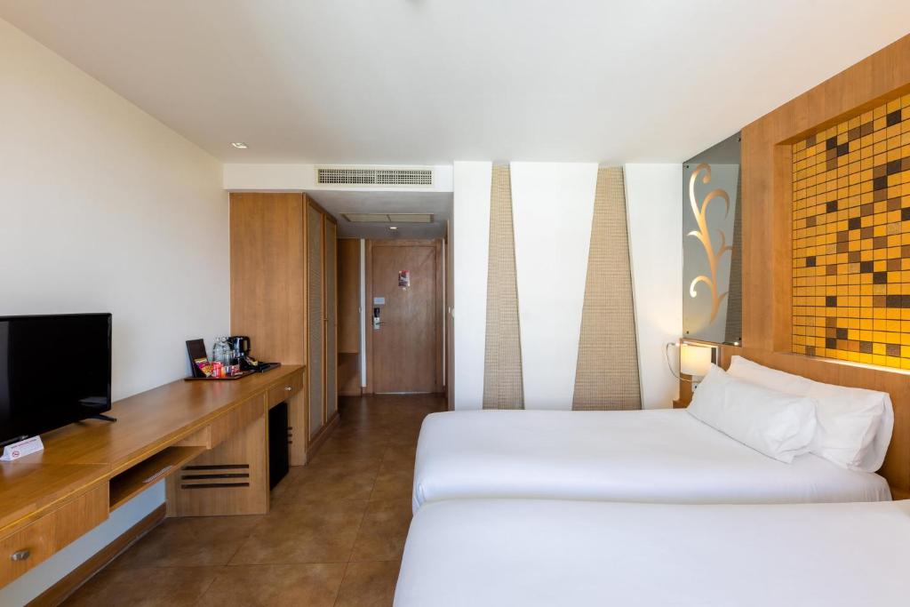 14 Nights Japan + Bangkok + Pattaya Price starting FROM £1,599pp