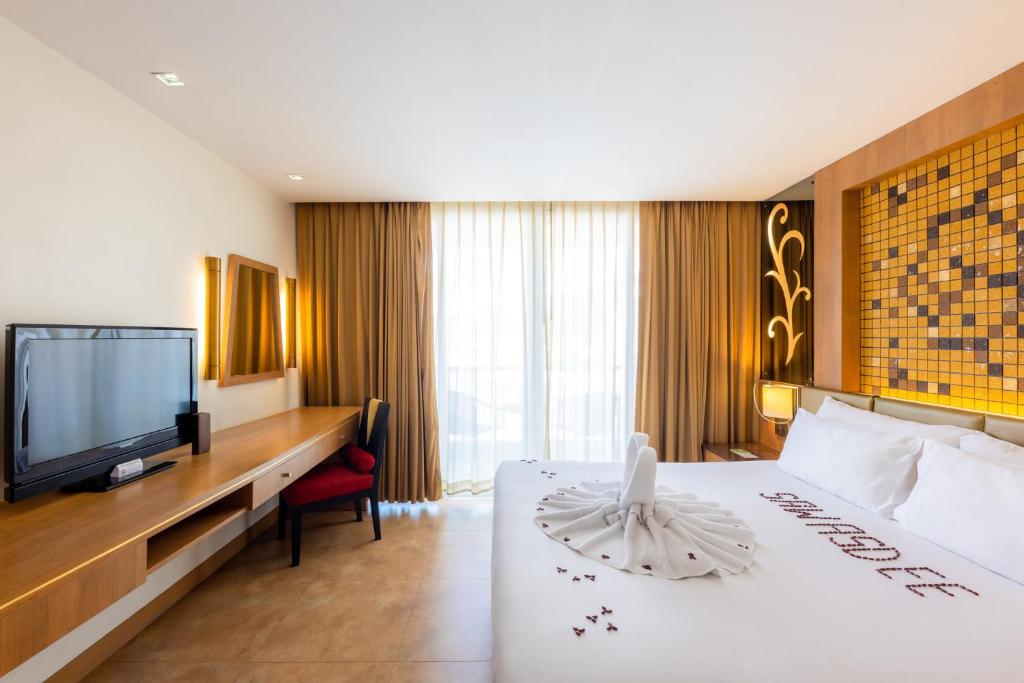 14 Nights Japan + Bangkok + Pattaya Price starting FROM £1,599pp