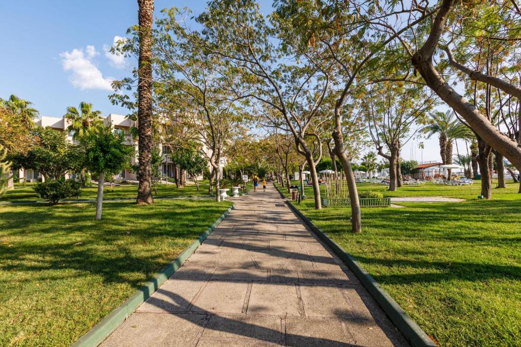 07 Nights Holiday of fun, Thrill & Adventure at Labranda Alantur Resort Antalya with Flight & Transfers