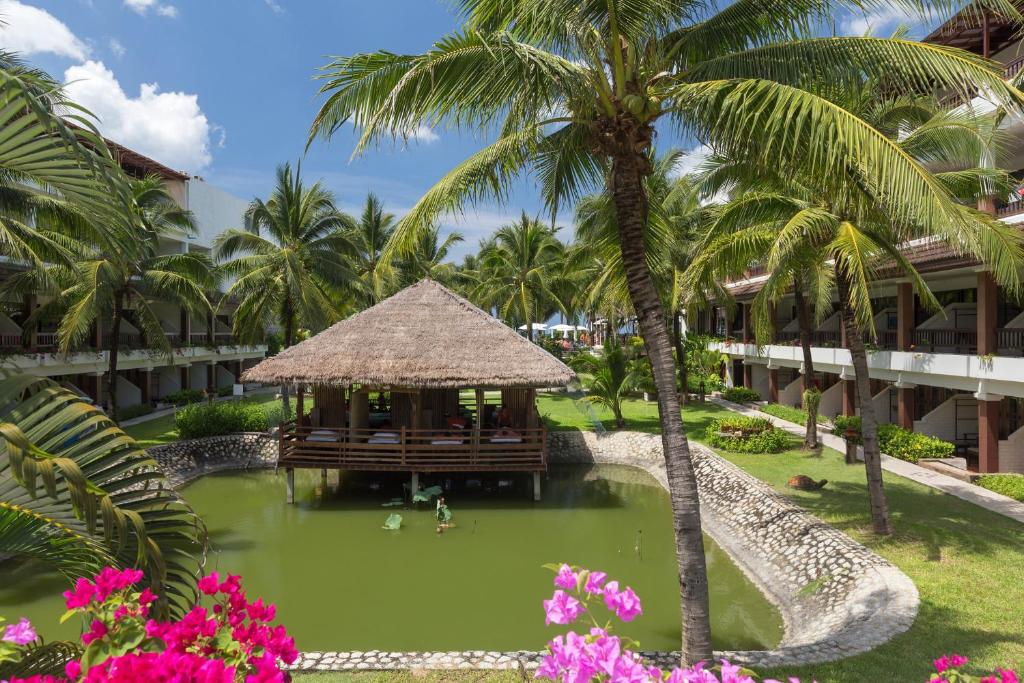 12 Nights Holiday at Bangkok, Krabi, Phi Phi Island & Phuket with Breakfast