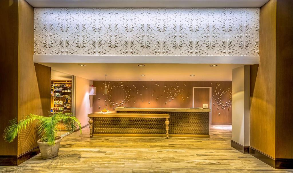 11 Nights USA Adventure Explore Orlando, Miami & Key West like never before 5-Star Resorts + Transfers Included Only £1749/PP