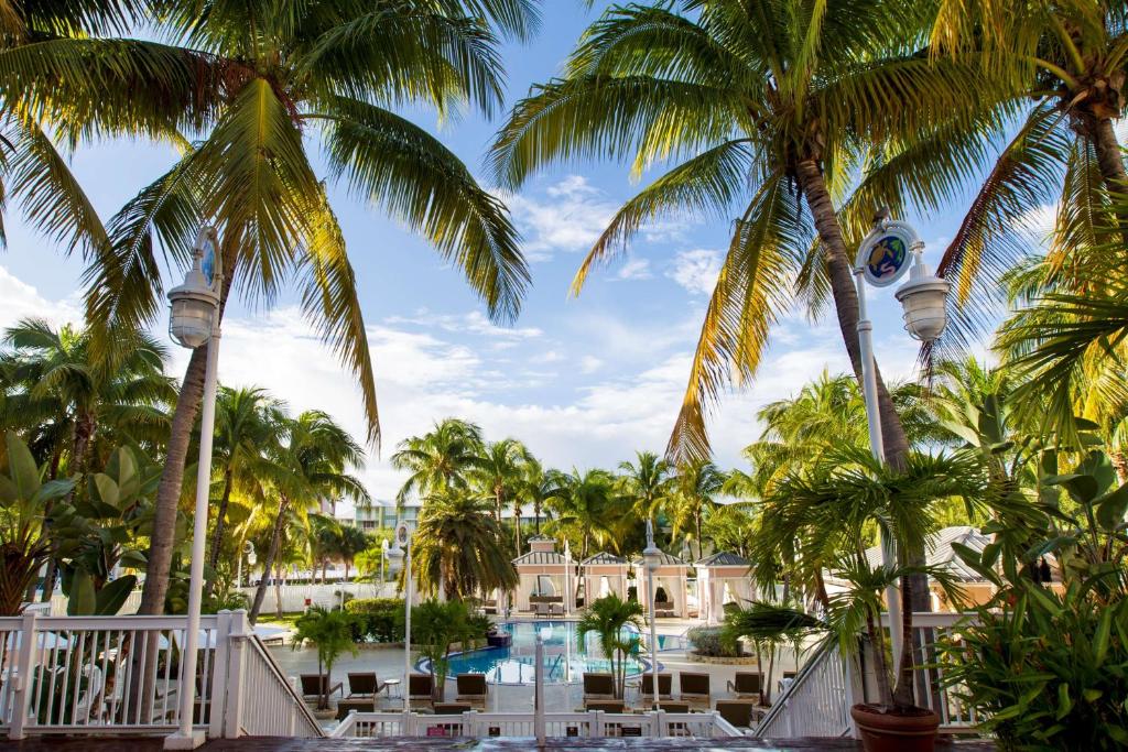 14 Nights Asia Getaway Adventure Explore Singapore, Hanoi, Siem Reap & Koh Samui! Luxury Resorts + Flights + Transfers Included From Only £2299/PP