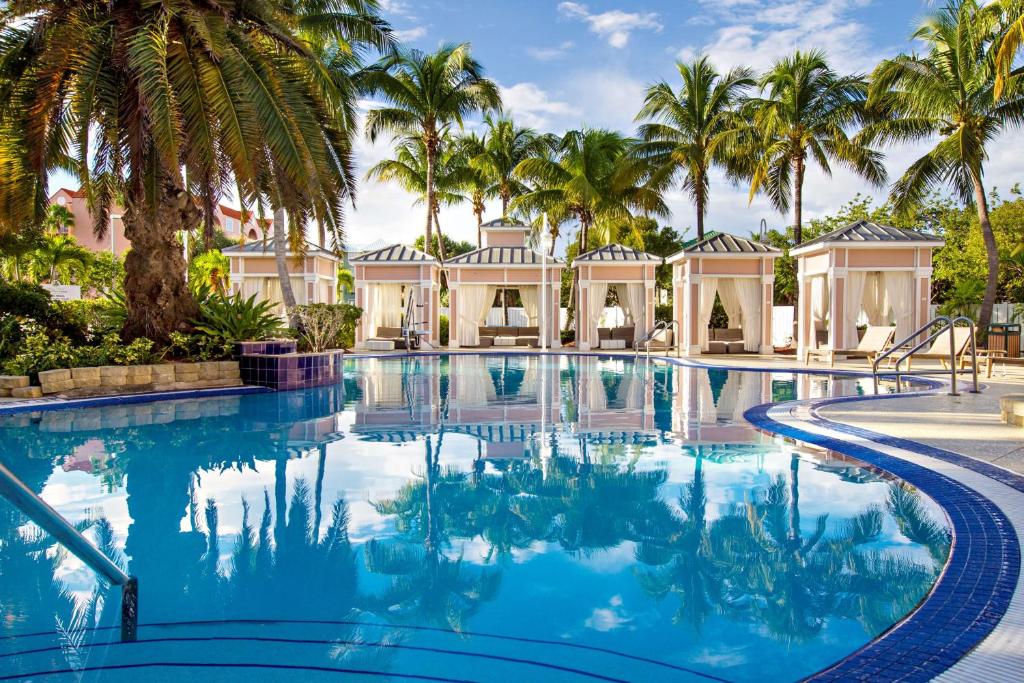 14 Nights Asia Getaway Adventure Explore Singapore, Hanoi, Siem Reap & Koh Samui! Luxury Resorts + Flights + Transfers Included From Only £2299/PP