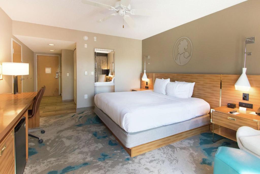14 Nights Asia Getaway Adventure Explore Singapore, Hanoi, Siem Reap & Koh Samui! Luxury Resorts + Flights + Transfers Included From Only £2299/PP
