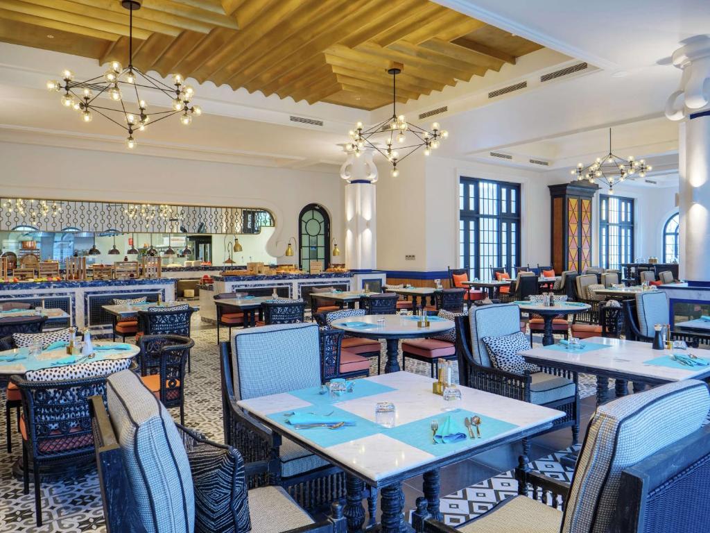 09 Nights Holiday Deal at Saii Lagoon Maldives with Sky room