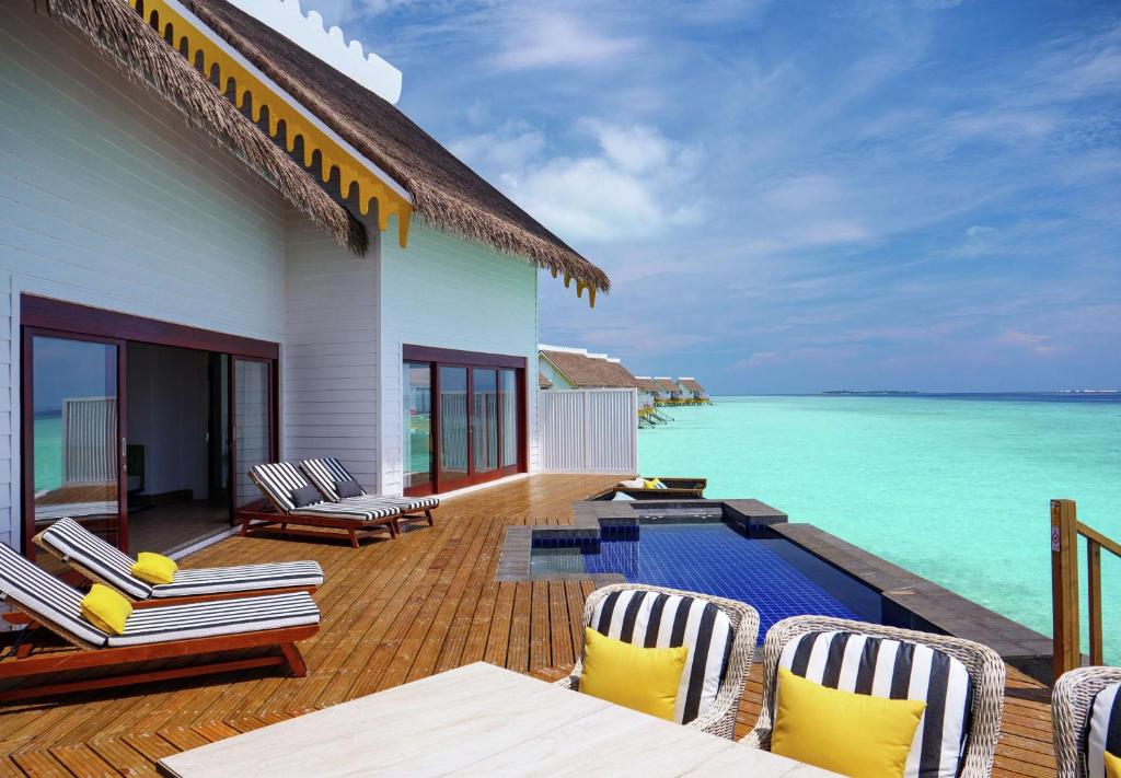 09 Nights Holiday Deal at Saii Lagoon Maldives with Sky room
