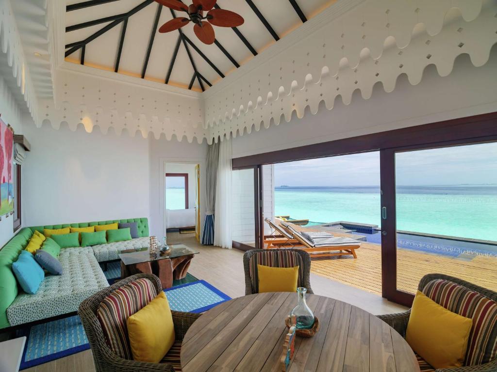 09 Nights Holiday Deal at Saii Lagoon Maldives with Sky room