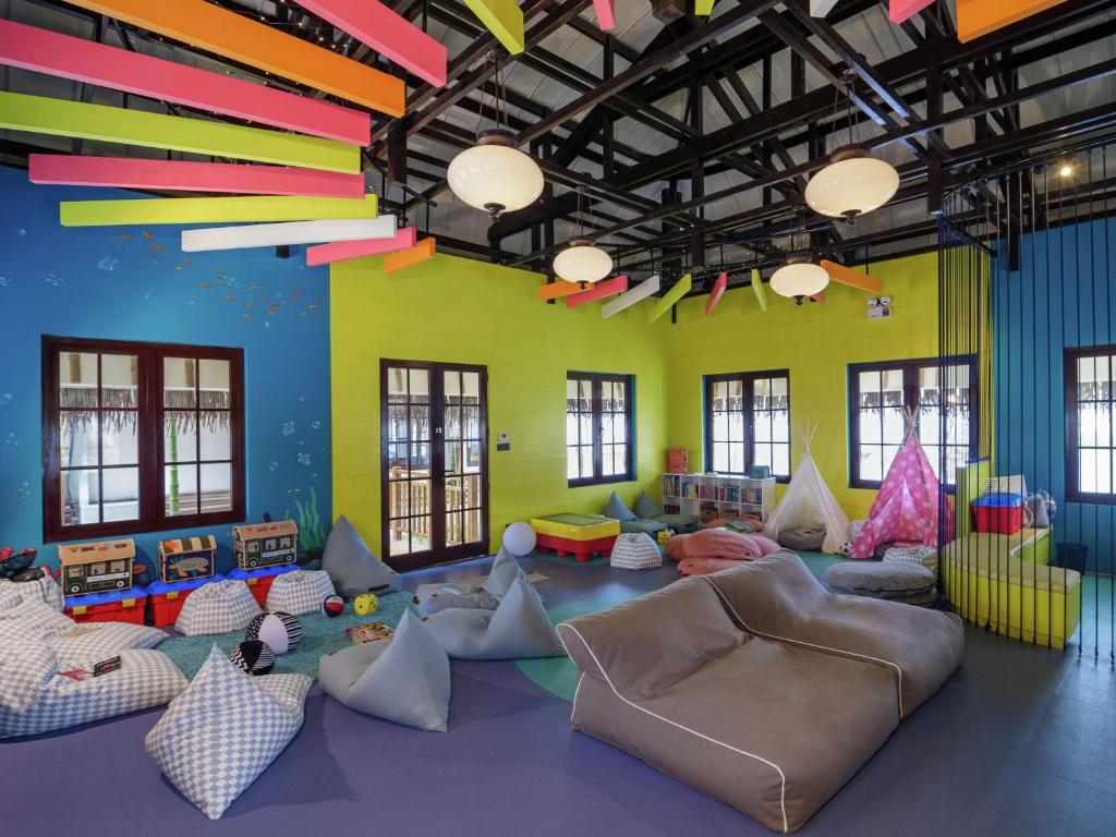 09 Nights Holiday Deal at Saii Lagoon Maldives with Sky room