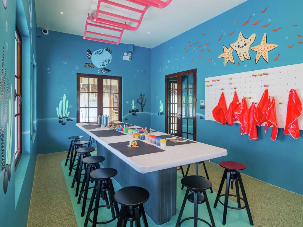 09 Nights Holiday Deal at Saii Lagoon Maldives with Sky room