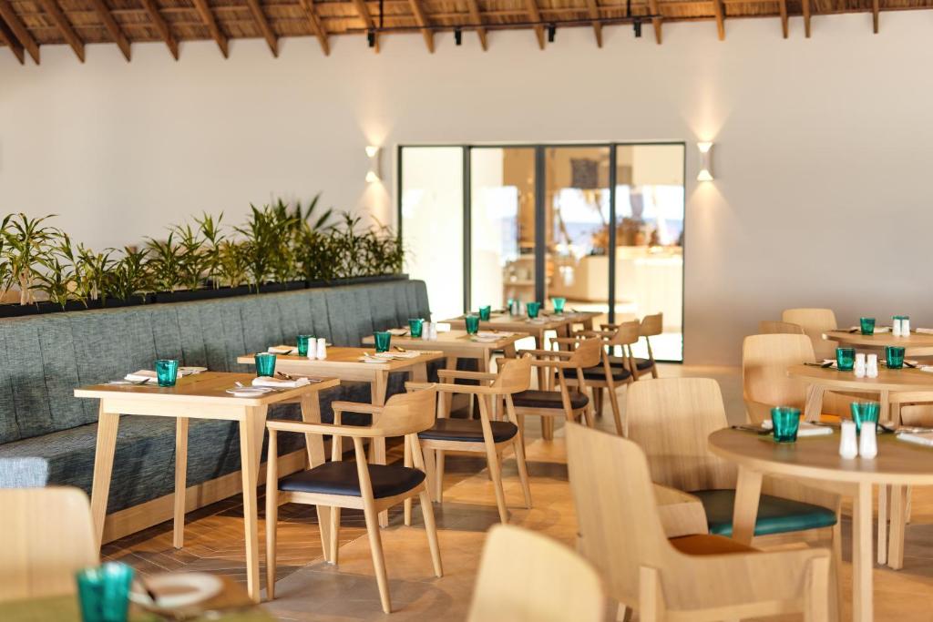 09 Nights All-Inclusive Nova Maldives || Water Villa