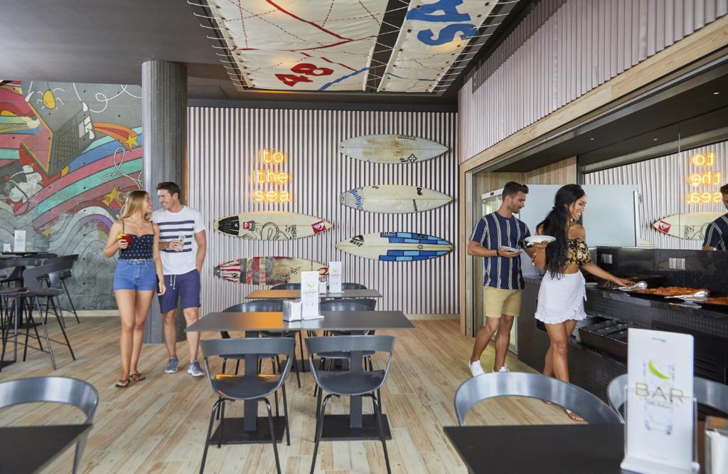 Exclusive 10 Nights Dubai + All-Inclusive Maldives Summer 2026 price starting from £1899pp