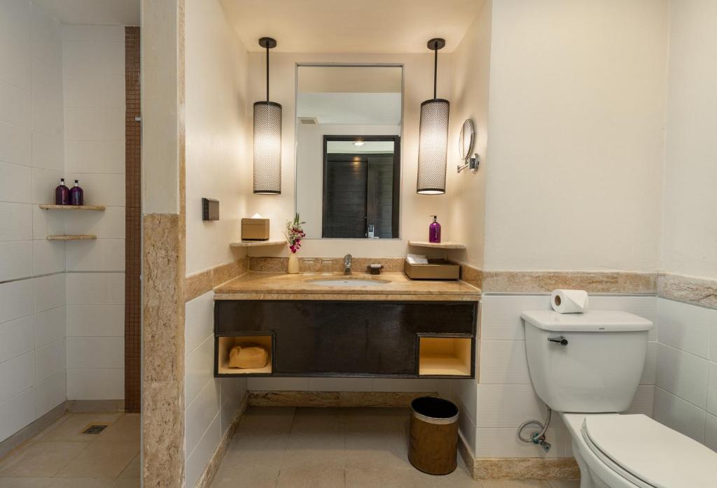 Long 21 Nights of Opulence in Beyond Khao Lak, Centara Kata Phuket & Dusit Thani Krabi w/flights & transfers