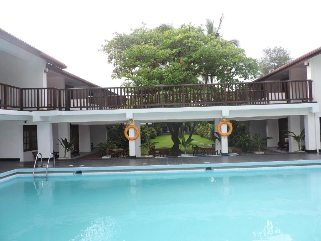 Embark on a 9 Night journey through the heart of Sri Lanka, Discovering Captivating Cities and Cultural Wonders. Priced at just £1799pp