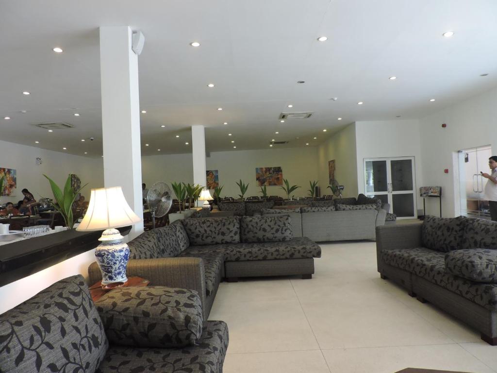 Embark on a 9 Night journey through the heart of Sri Lanka, Discovering Captivating Cities and Cultural Wonders. Priced at just £1799pp