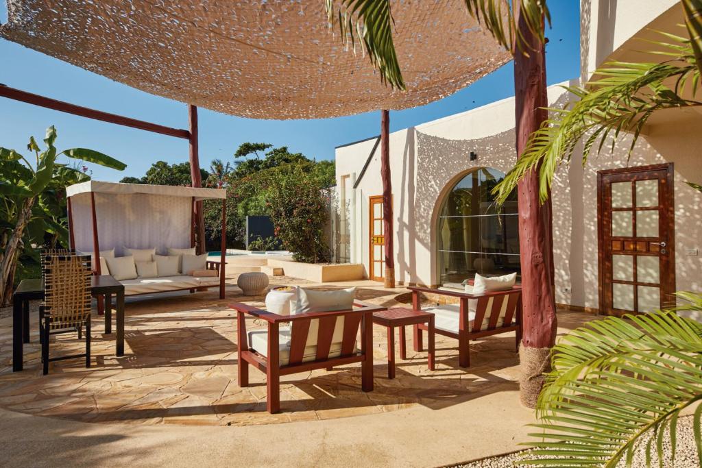 TANZANIA SAFARI (TARANGIRE & NGORONGORO) + ZANZIBAR BEACH – 10 NIGHTS FROM £2,799pp